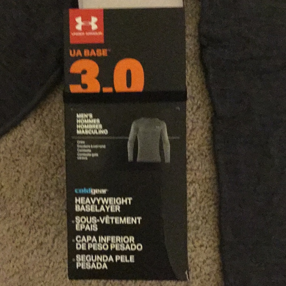 UA Base 3.0 Crew Men’s Long Sleeve Shirt - Picture 3 of 3